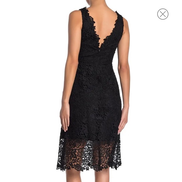 NWT Astr V-Neck Lace Fit & Flare navy blue Dress - Picture 3 of 9